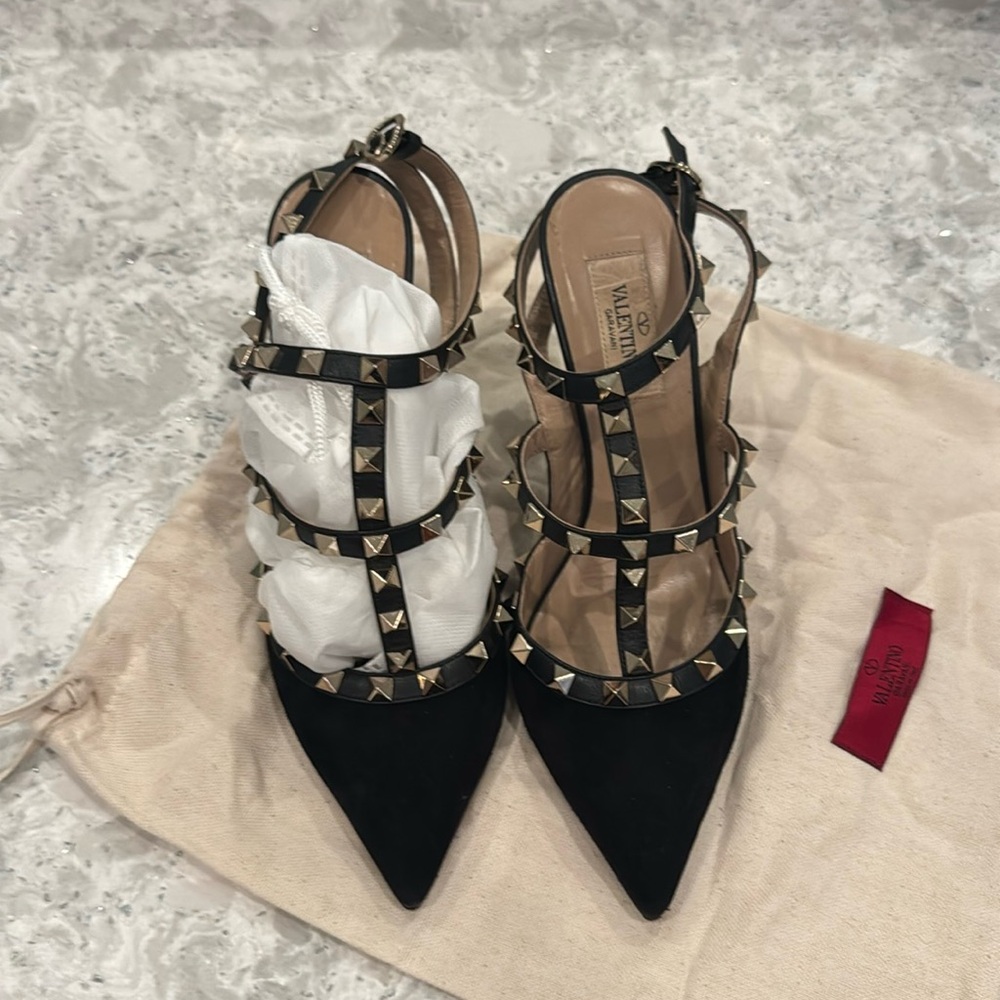 VALENTINO GARAVANI Black Rockstud Ankle Strap Heels
